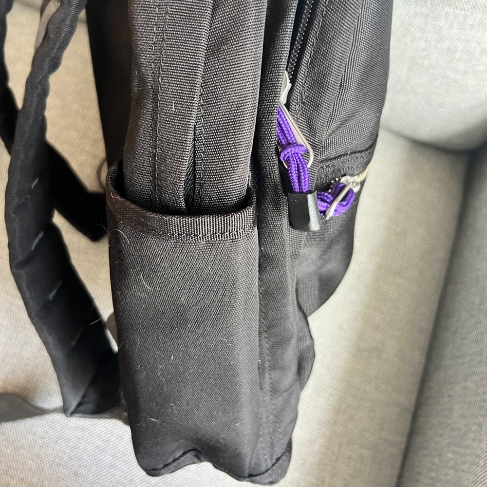 NYU Stern backpack - Picture 6 of 6